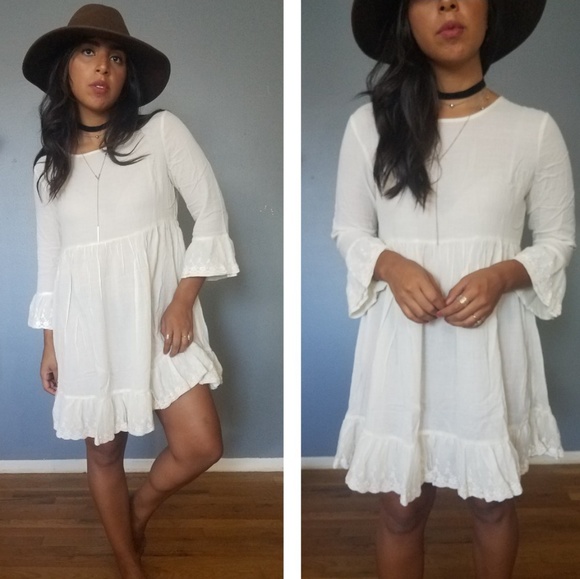 LAST ONE//EMBROIDERED DETAILS CREAM BABYDOLL DRESS - Picture 2 of 8